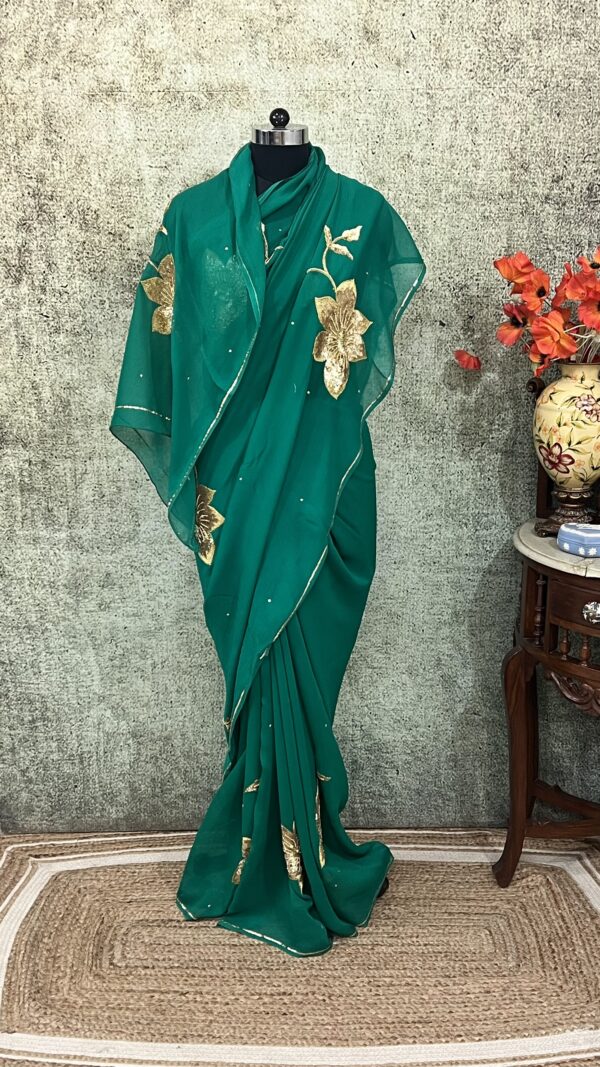 Emerald green gold Motif