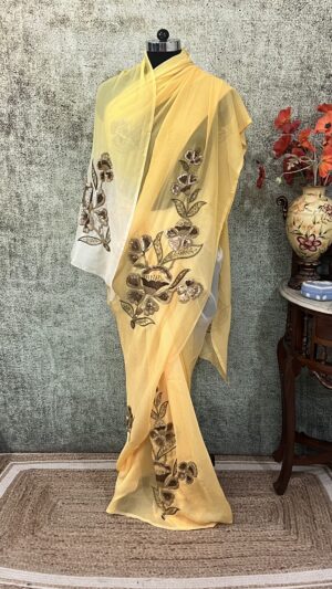 Antique motif Saree