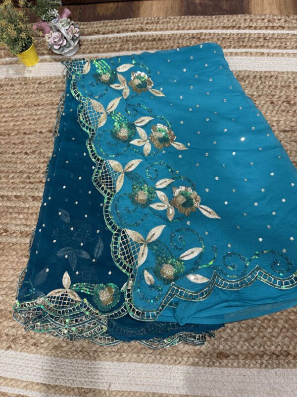 Teal cutwork Scalloped border - Image 4