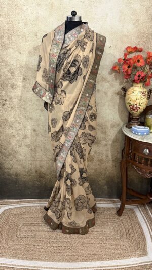 Beige Printed Antique border