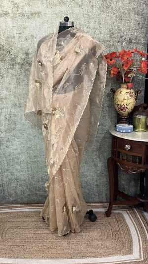 Gold Tissue Jaal