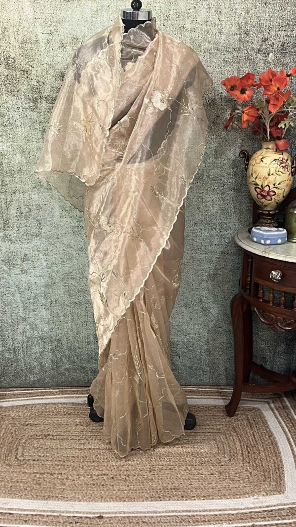 Gold Tissue Farisha Jaal