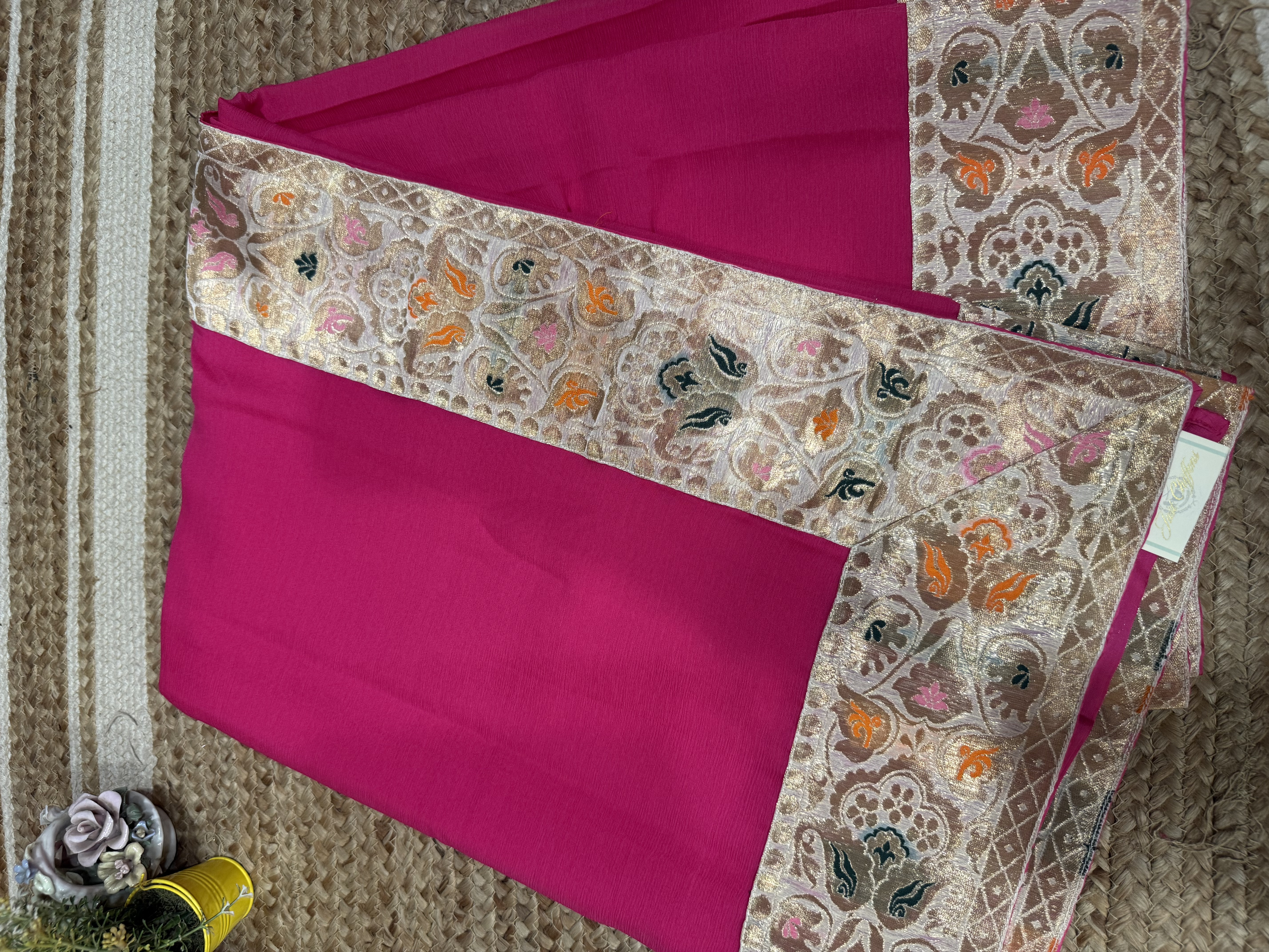 Pink Antique Border Saree - Image 2